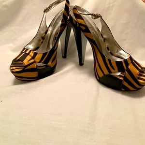 Tiger Print Heels 100$ or best offer
